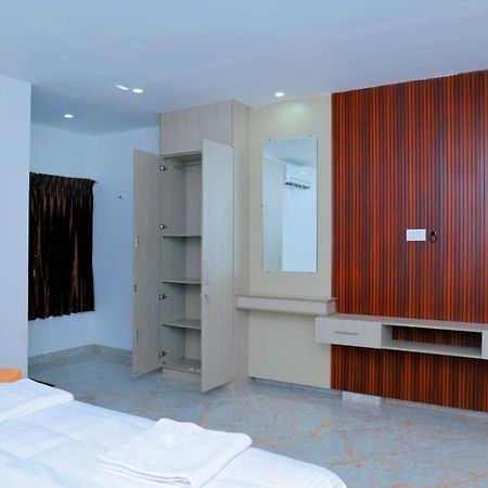 Grand Sangeetham Inn Tiruchchendūr Eksteriør billede