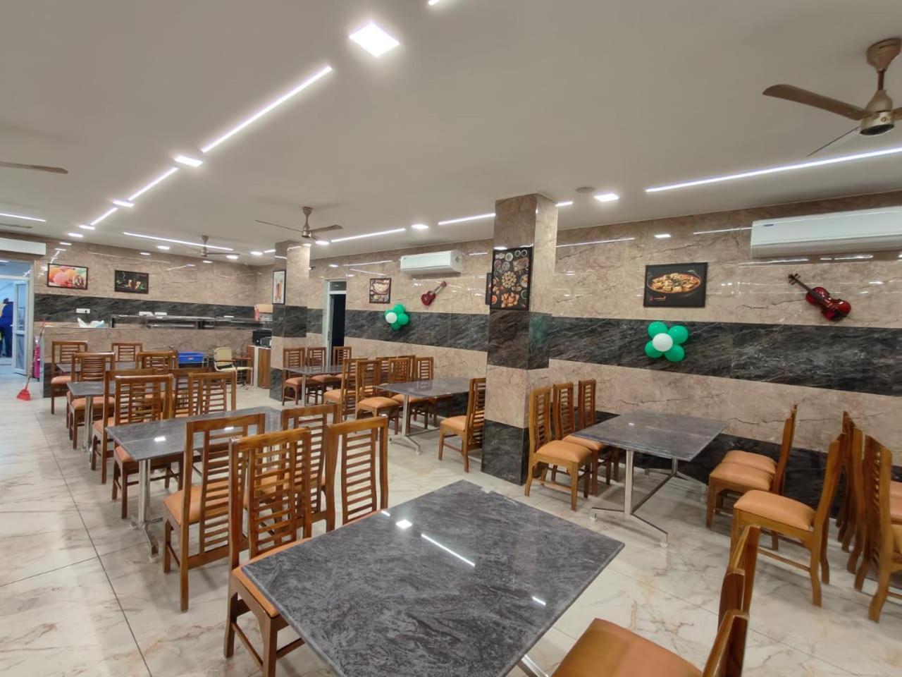 Grand Sangeetham Inn Tiruchchendūr Eksteriør billede